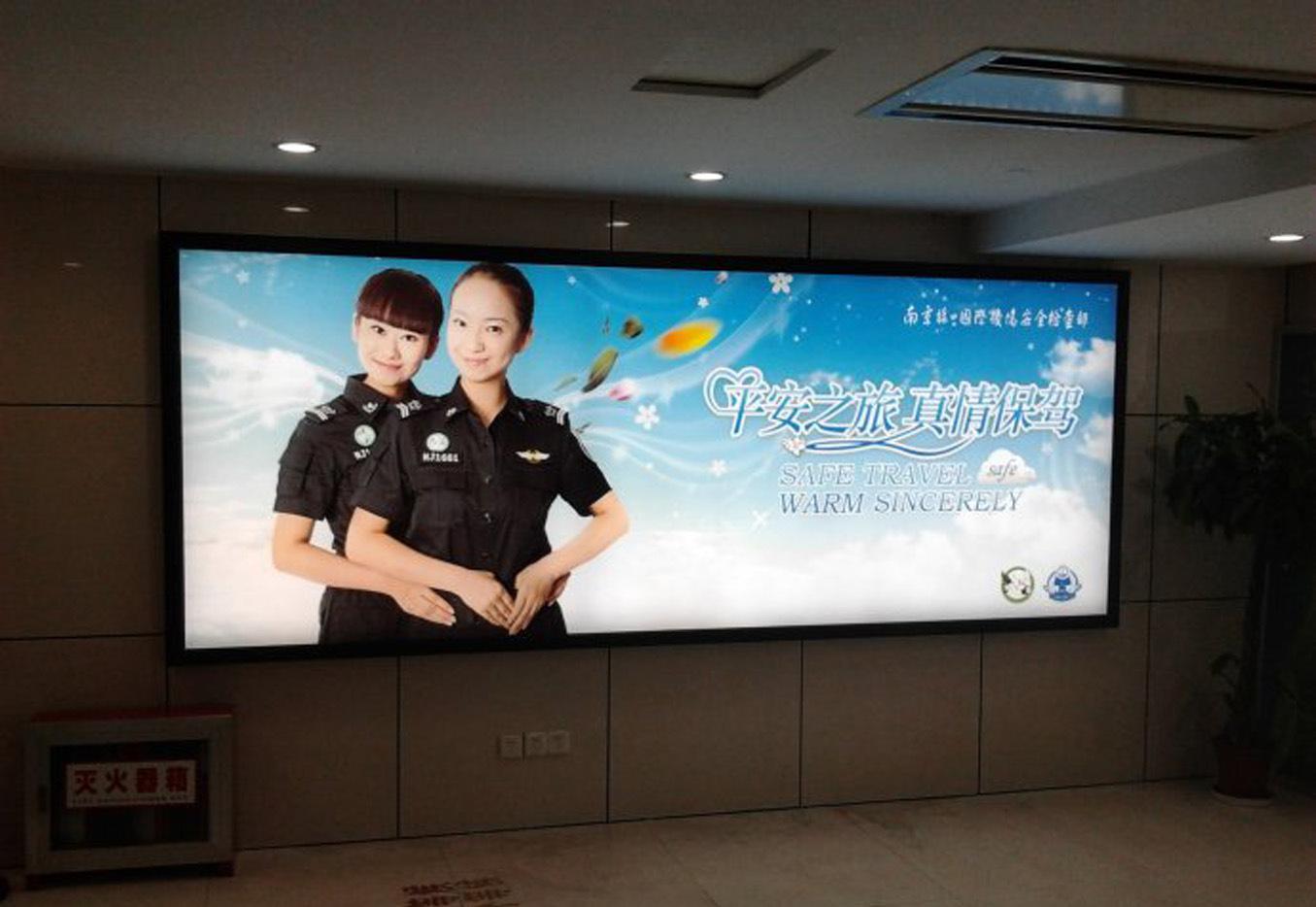 拉布燈箱:數字時代,如何讓戶外燈箱更酷?