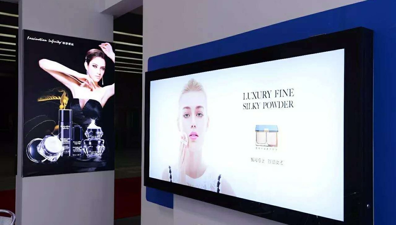 餐飲燈箱:拉布燈箱中的導光板加工技術