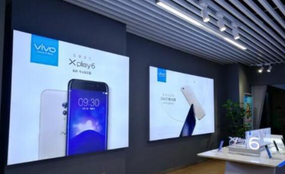 為什么手機燈箱都選擇軟膜燈箱?