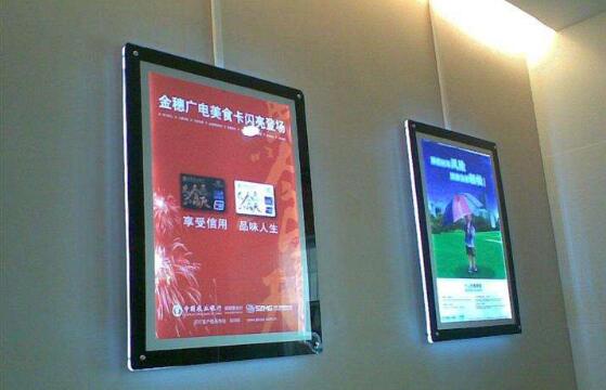 拉布燈箱可簡單的描述為拉布燈箱型材拼框